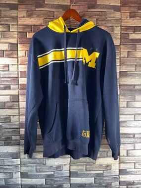 Pre owned Pro Edge University of Michigan  Hooded Pullover Sweatshirt Large